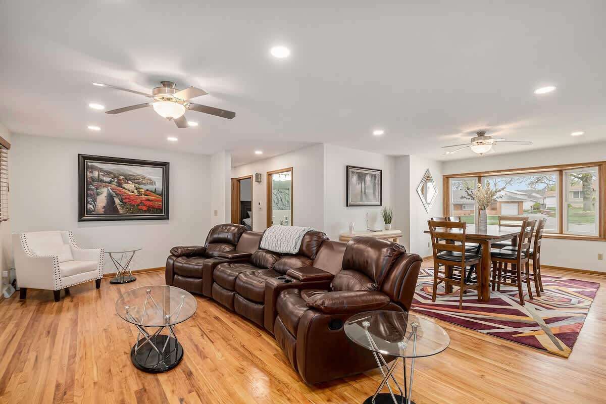 Televisión y chimenea 