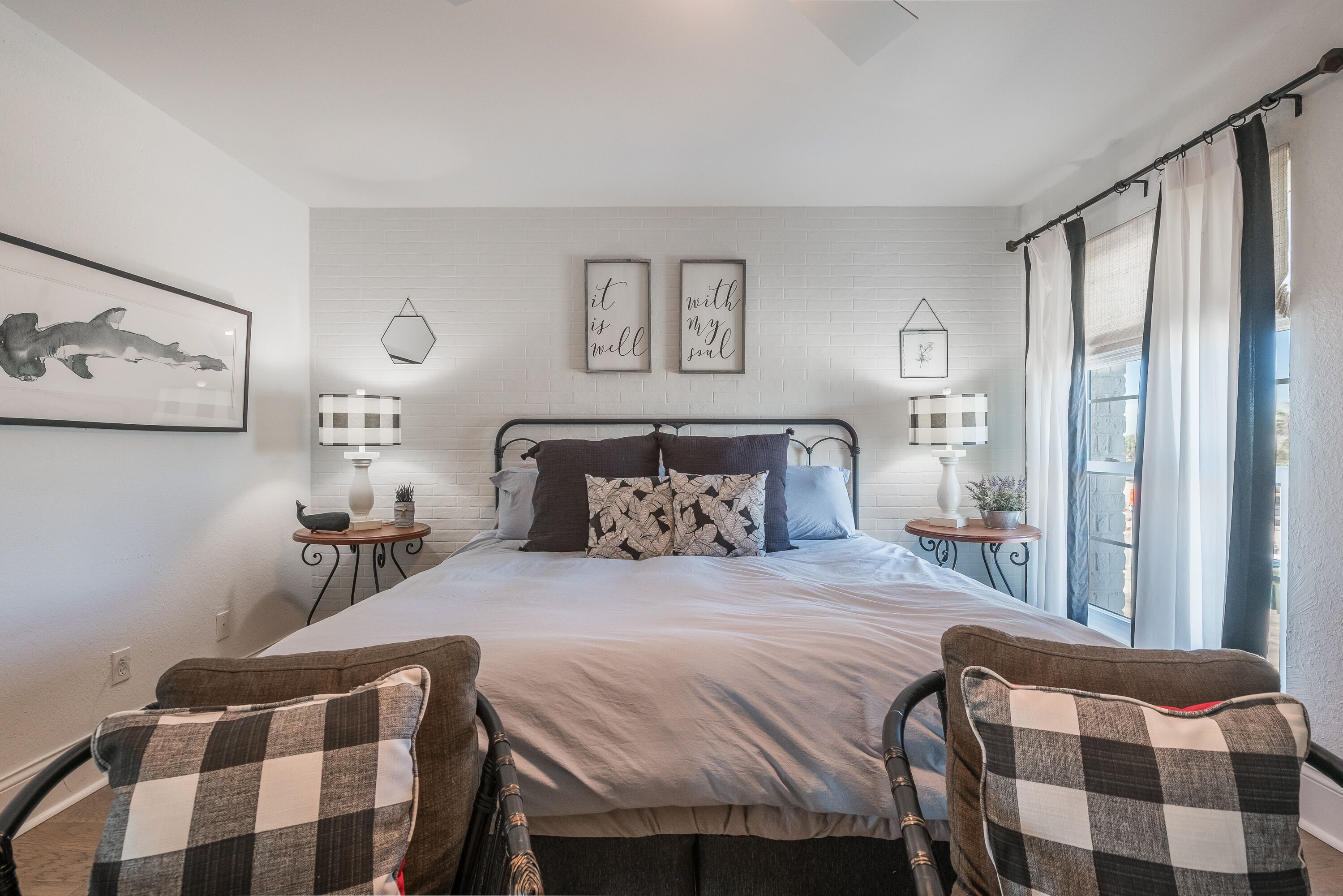 3 bedrooms, in-room safe, iron/ironing board, free WiFi