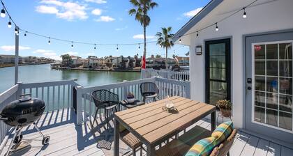 Fish off your private boat dock! Luxurious canal condo with stunning water view!