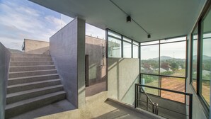 Mặt tiền nơi lưu trú