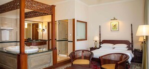 Panoramic Studio Suite | Minibar, in-room safe, desk, laptop workspace - Regency by Galle Face Hotel (Colombo)