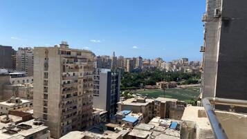 Dormitorio compartido, 1 habitación, para fumadores, balcón | Áreas de la propiedad