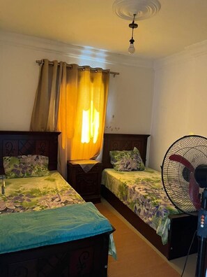 Room - Females Only Host Is Woman Citycenter Near All (Alexandria)