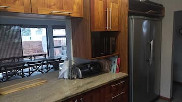 Casa, 4 habitaciones, balcón, vista al océano | Interior