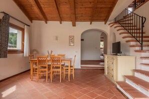 Apartment, 2 Schlafzimmer, Terrasse | Speisen