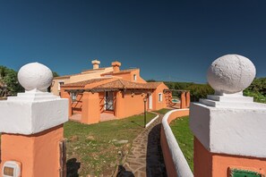Apartment, 2 Schlafzimmer, Terrasse | Unterkunftsgelände
