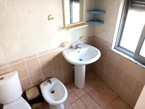 Apartamento, 1 quarto, para fumantes, sacada | Banheiro