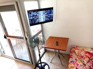 아파트, 침실 1개, 흡연, 발코니 | 내부