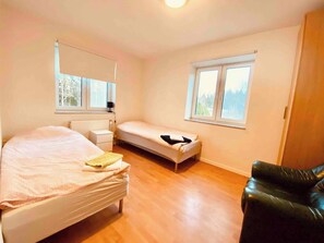 4 bedrooms - Bjurvik's Villa - Flat 2 - Business Customers Only (Flen)