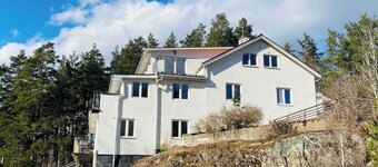 Bjurvik's Villa - Flat 2 - Business Customers Only