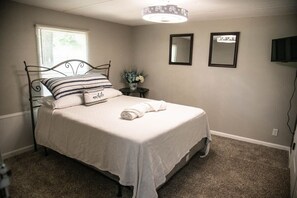 2 sovrum, strykjärn/strykbräda, wi-fi och sängkläder