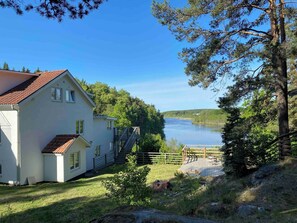 Apartment, 5 Bedrooms, Terrace | Property grounds