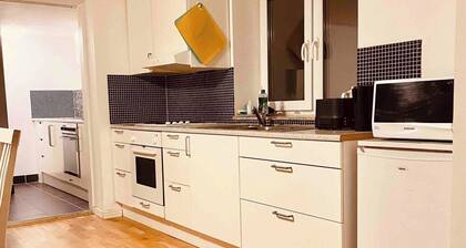Bjurvik's Villa - Flat 1 - Business Customers Only