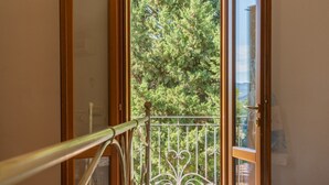 Apartemen, 2 kamar tidur, balkon | 2 kamar tidur