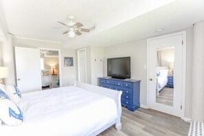 7 bedrooms, desk, iron/ironing board, travel crib - Beach Dreams Sandbridge (Virginia Beach)