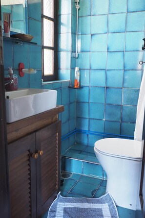 Loft, 5 Bedrooms, Balcony, Garden View | Bathroom