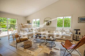 Living area - Magnificent villa in Grimaud (GRIMAUD)