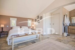 4 bedrooms, free WiFi - Magnificent villa in Grimaud (GRIMAUD)