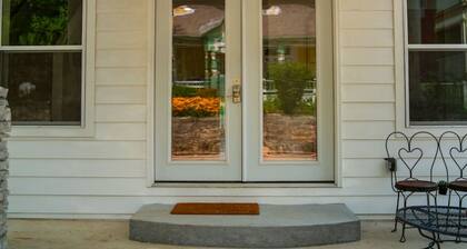 Downtown! Historic Loop Entire Home Free Parking