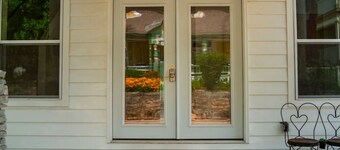 Downtown! Historic Loop Entire Home Free Parking