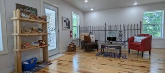 Downtown! Historic Loop Entire Home Free Parking