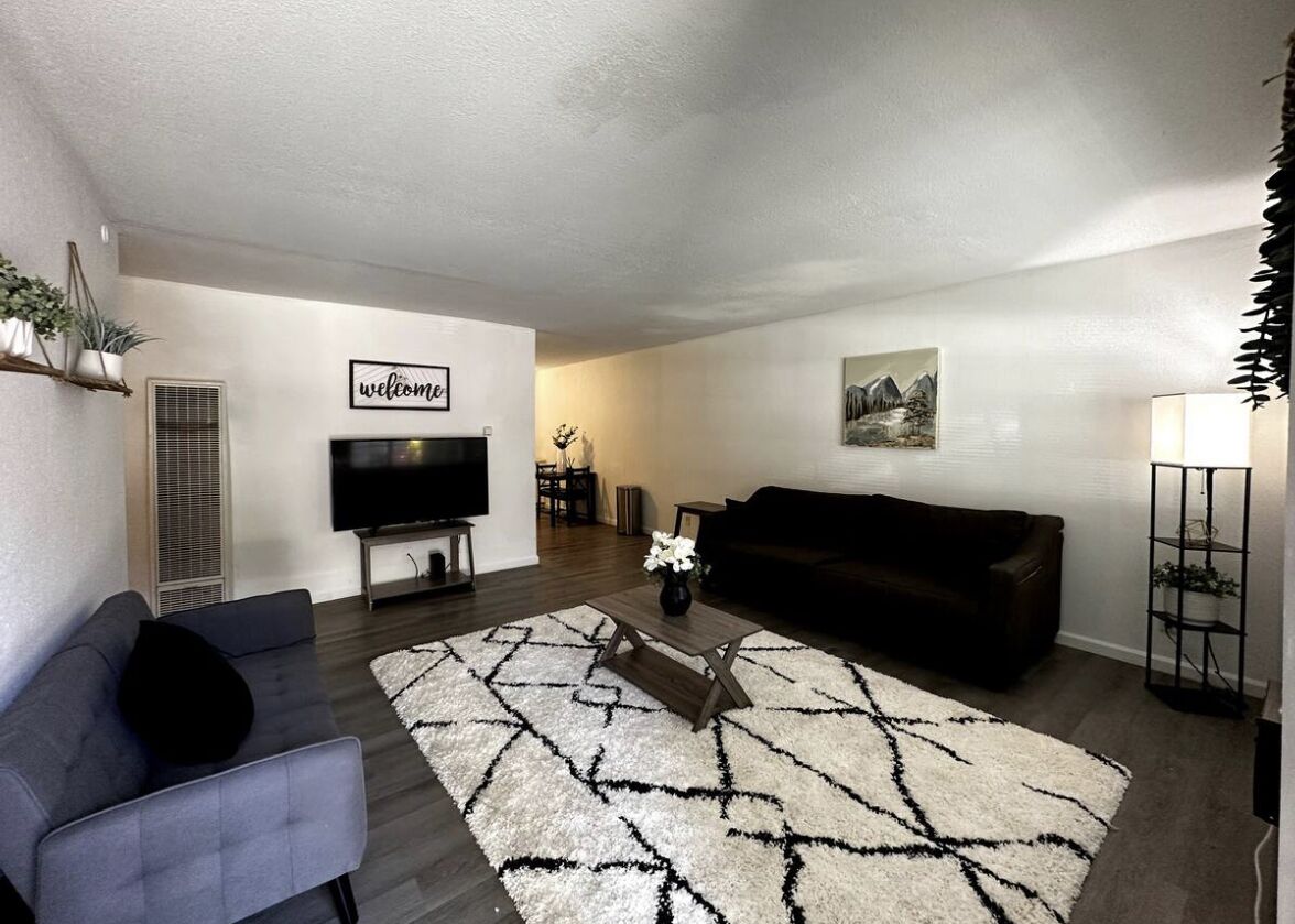 Come enjoy beautiful historic downtown Sonora.