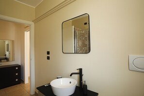 Apartment, 1 Bedroom, Accessible, Smoking | Bathroom | Bathrobes, toilet paper