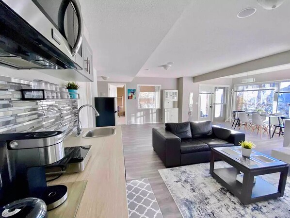 Private kitchen - Stunningly Private, Spacious, & Bright Walkout Suite (Calgary)