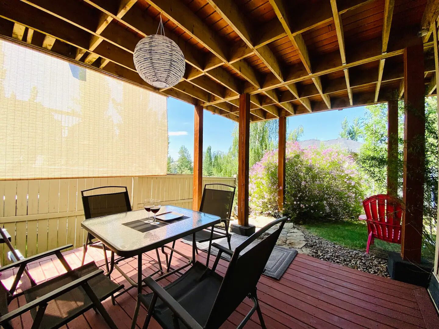 Outdoor dining