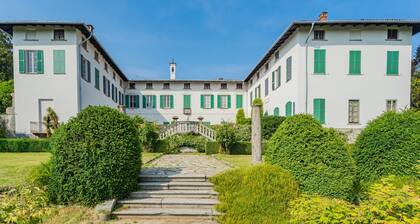 Luxury Apartments in Villa Cardinal Ciceri