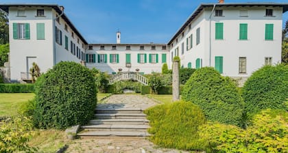 Luxury Apartments in Villa Cardinal Ciceri