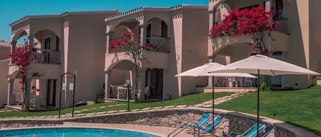 Apartment, 3 Bedrooms, Balcony | Pool