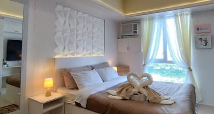 Cómodo departamento en la playa con estudio, tiene dos recamaras completas .