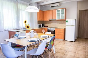 Villa, 3 Bedrooms, Private Pool, Garden View | Private kitchen - Mysigt Villa - Next To Platanias, 2min From Beach (Platanias)