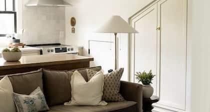 Chic Haven: The Artisanal Carriage House