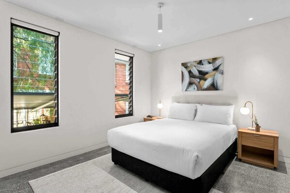 3 bedrooms, desk, iron/ironing board, WiFi