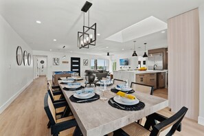 Unclassified image, 4 of 56, button