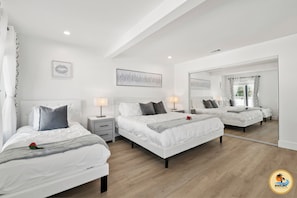 7 bedrooms, desk, iron/ironing board, travel cot