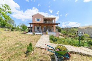Villa, 2 Bedrooms, Balcony, City View | Exterior