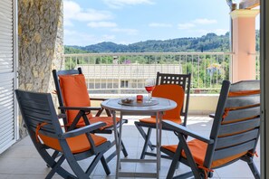 Villa, 2 habitaciones, fumadores, balcón | Jardines del alojamiento