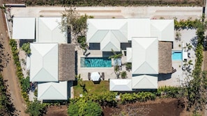 Exterior - Duna Property - 2 Villas 2 Pools 7 Br Luxury Oasis Centrally Located (Tamarindo)
