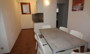 Apartemen, 2 kamar tidur, teras, pemandangan kebun | Interior