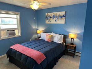 3 quartos, ferros/tábuas de passar roupa, berço de viagem