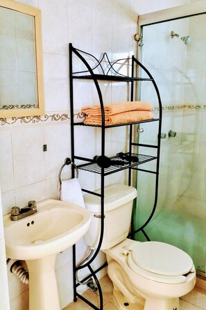 House, 2 Bedrooms, Patio | Bilik Mandi