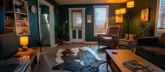 The Green House - Minutes from the Entrance to Crater Lake National Park