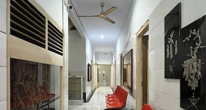OYO 92675 Hotel Rosna