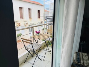 Loft, 1 Schlafzimmer, Balkon, Stadtblick | Unterkunftsgelände