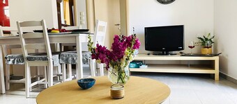 Cozy Nest - 2min To Beach, 6min Walk To