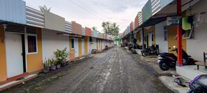 Front of property - Hotel O Wisma Parakita Syariah Near RS Faisal Patalasang (Pattallassang)