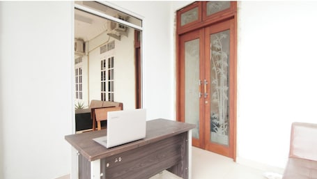 Reception. Hotel O Bahagia Homestay SyariahNearMonument Park City Sand Pengaraian